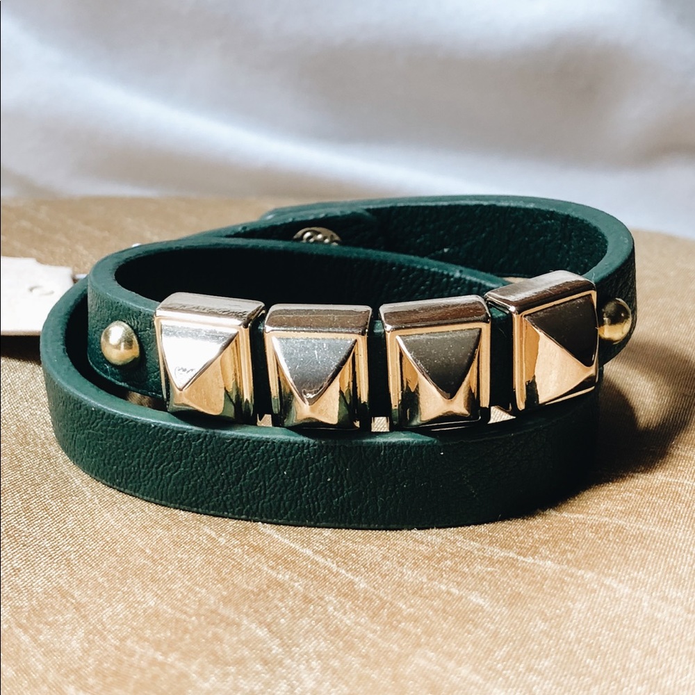 CÄRA New York Teal Vegan Leather Gold Bracelet!